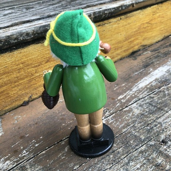 Steinbach Wooden Smoker Bunny Rabbit Seller Man German Incense Cone Burner SMKR - Picture 8 of 8